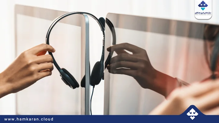 What is a cloud call center